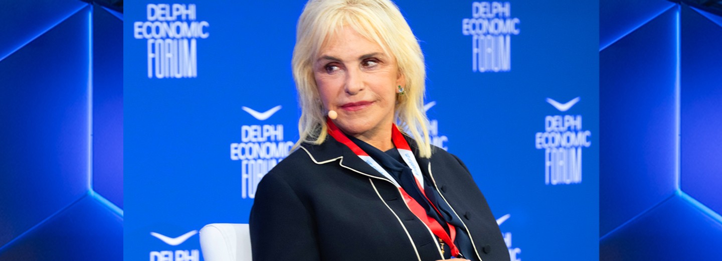 President of OFET Julia Tseti with the Journalist Giorgos Evgenidis at Delphi Economic Forum XI.