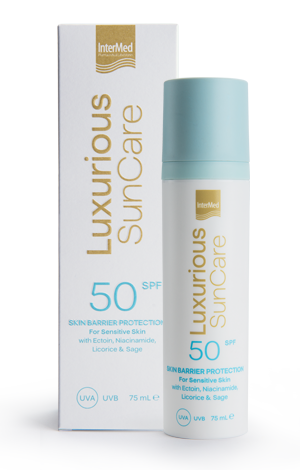 Luxurious SunCare SKIN BARRIER PROTECTION SPF50 crème solaire pour le visage spécialement conçue pour les peaux sensibles.